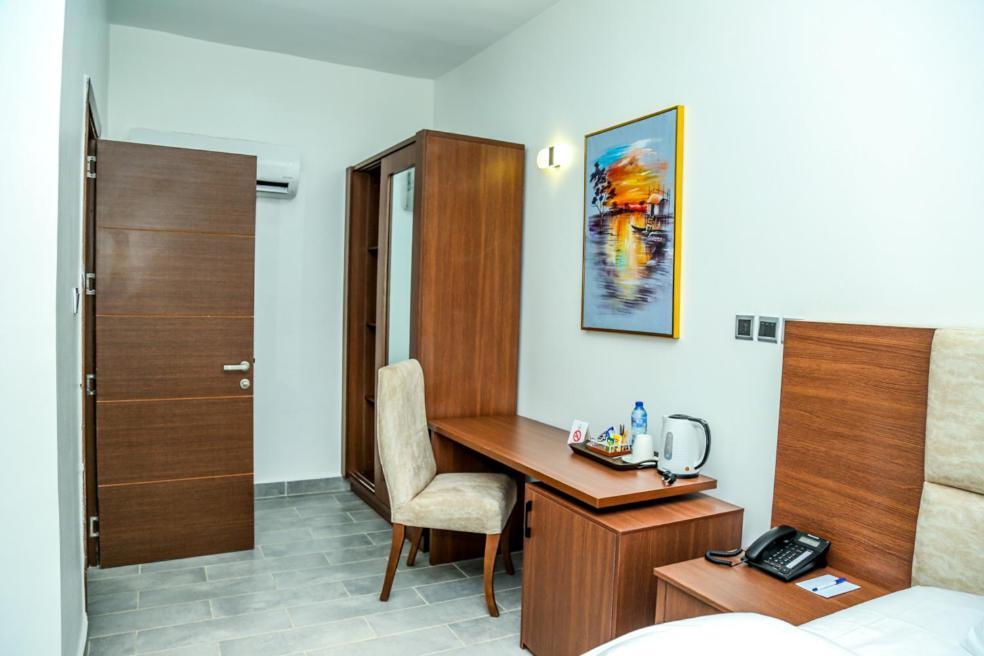 Stratton 38 Asokoro Hotel Luaran gambar